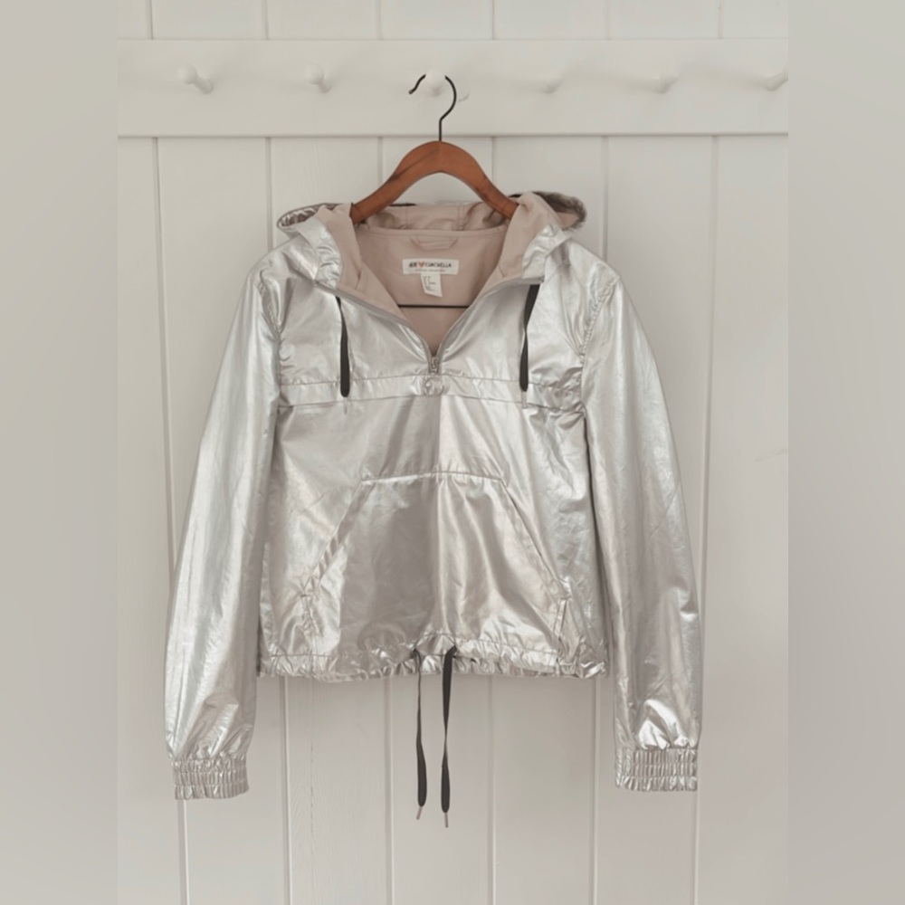 H&M Coachella Official Collection Silver Metallic Rain Jacket Hooded Quarter Zip
